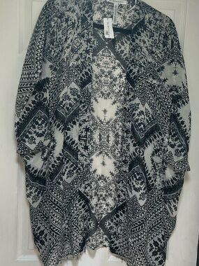 BCBG Generation Black and White Printed Open Cardigan